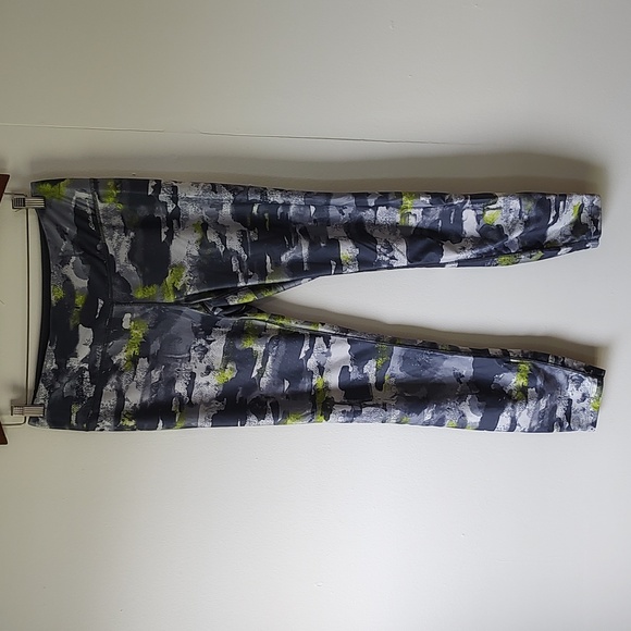 Eddie Bauer Pants - Eddie Bauer Camo Athleisure Leggings Workout Yoga Activewear Size Medium